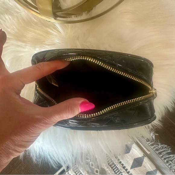 Harrods Black Quilted Makeup Bag New Without Tags - Picture 3 of 6